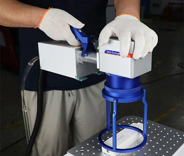 Máquina portátil de marcado por láser UV