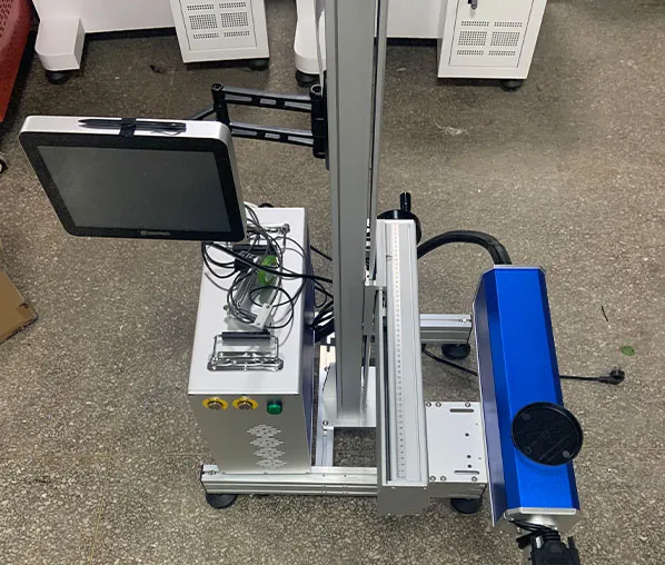 Flying fiber laser marking machine